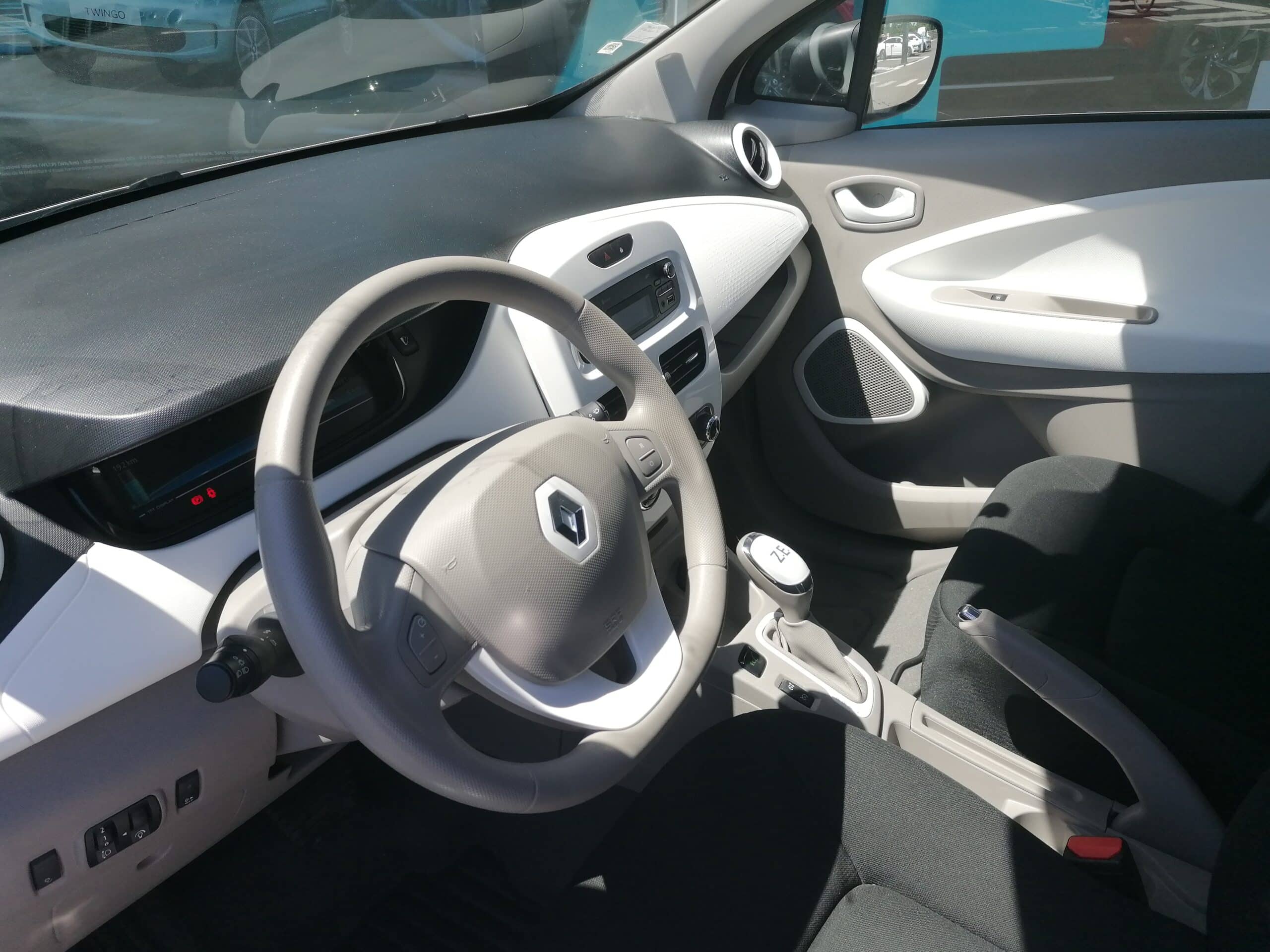 Photo Location voiture électrique Zoé - île d'Yeu