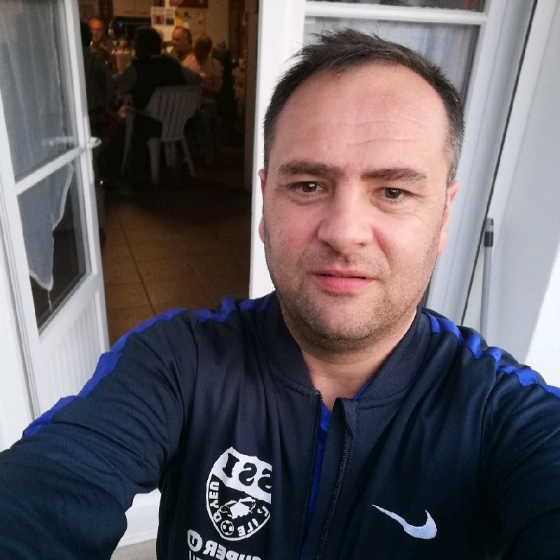 Portrait pascal Surville - Ker Pierre levée Services et conciergerie - Ile d'Yeu